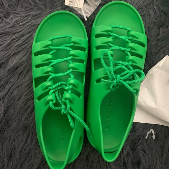 Bottega Veneta green jelly sandals - Picture 7 of 10